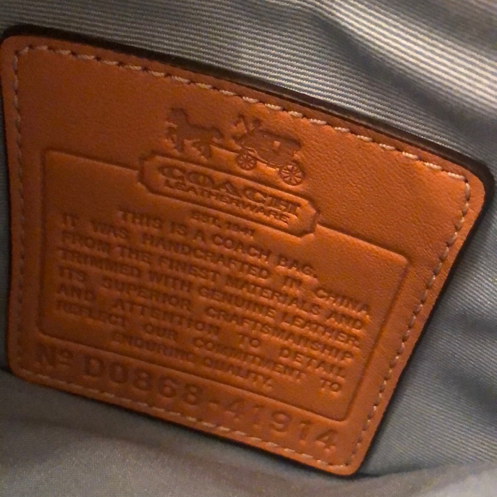 Coach crossbody bag ! - Picture 4 of 8